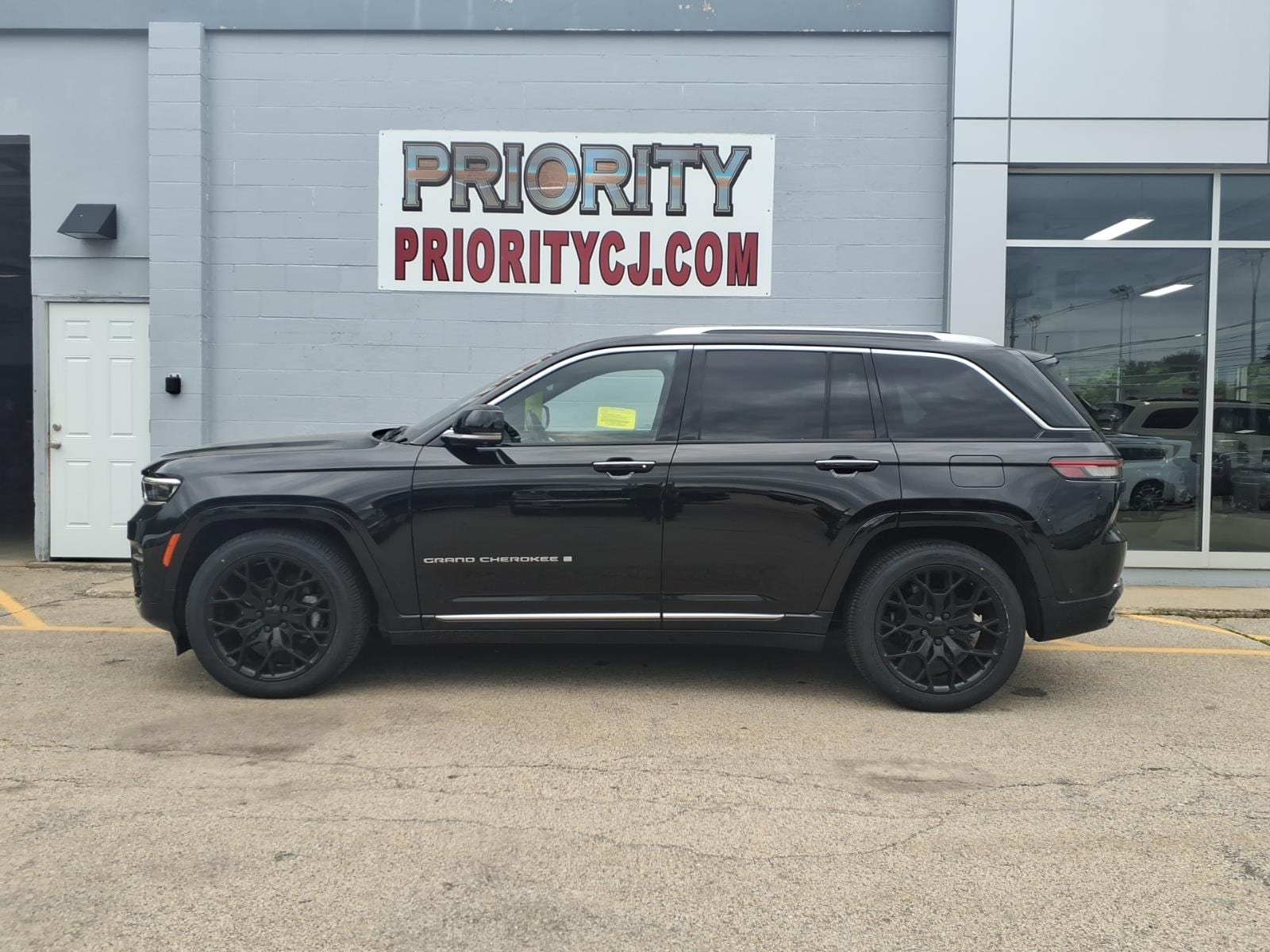 jeep grand cherokee 2023 1C4RJHEG2PC516555 image jeep grand cherokee 2023 1C4RJHEG2PC516555 image